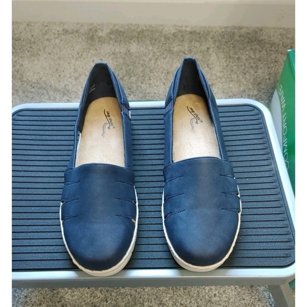 Easy Street Bugsy Navy / Gore Women's Slip On Shoes Sz. 6.5 M NIB 31-7245 - Picture 2 of 12